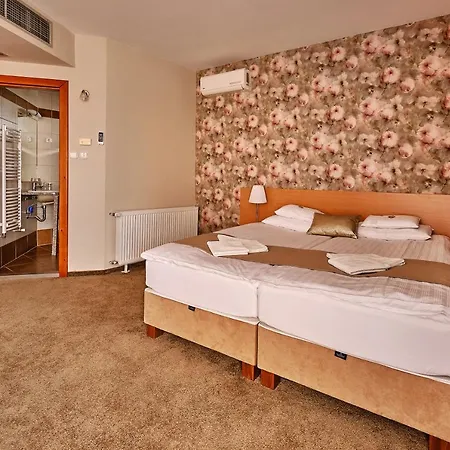 Hotel Lugas