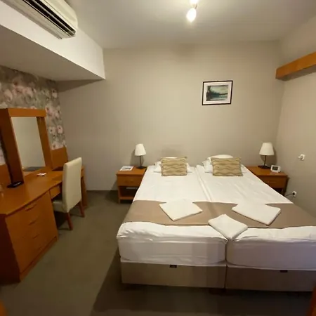 Lugas Hotel