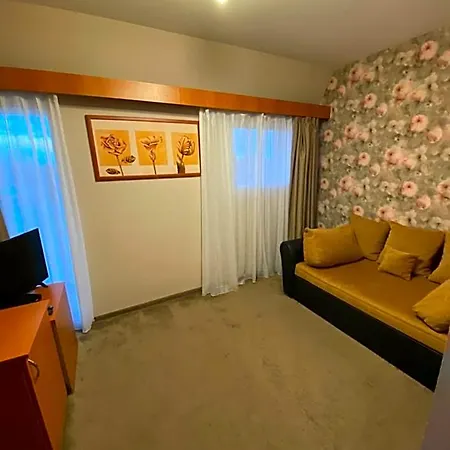Lugas Hotel