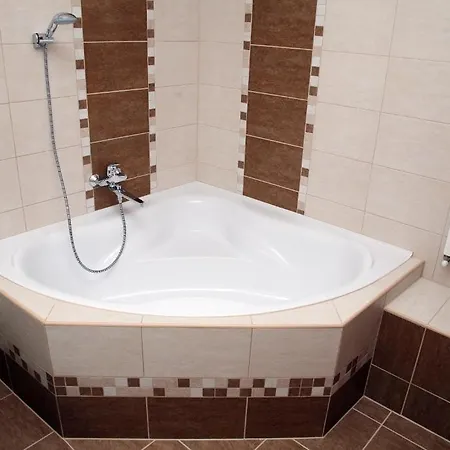 Hotel Lugas Mestecǎneşti