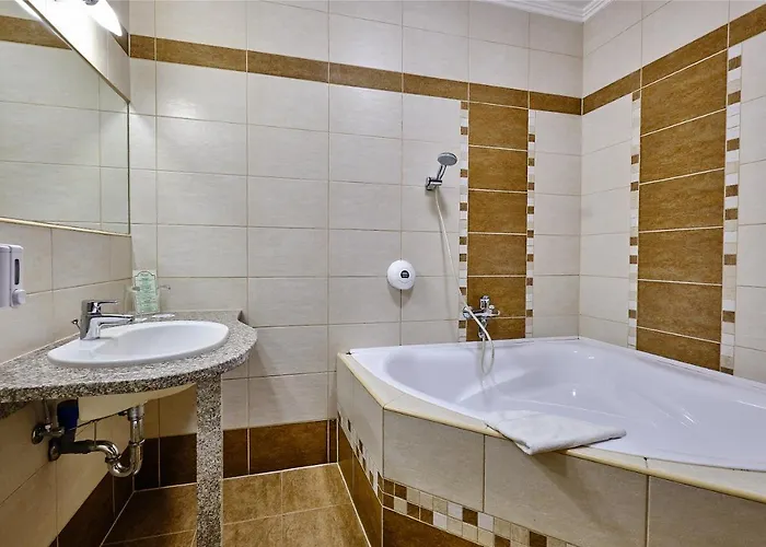 Lugas Hotel 4*