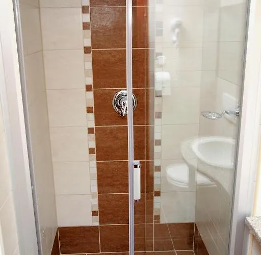 Lugas 4*